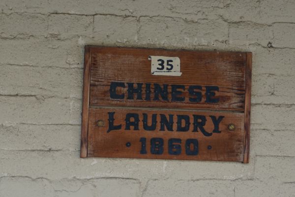 [Picture of Chinese Laundry sign]